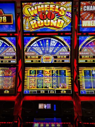 Enchantment | Slots | Wheels Gone Round 1c