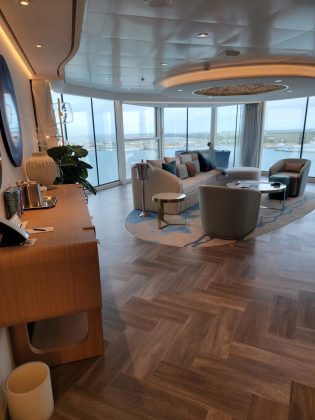 Utopia | Stateroom Cabin